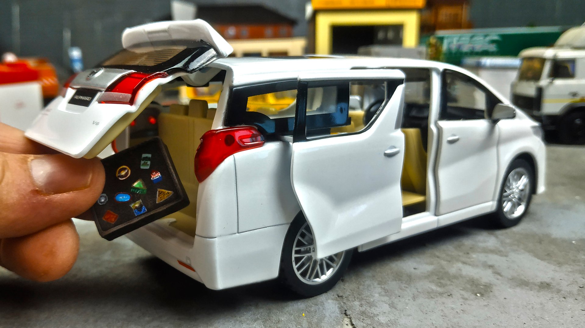 Загрузил ТОЙОТУ поехал по макету! РОЗЫГРЫШ модельки Автопанорама. Про машинки. смотреть онлайн