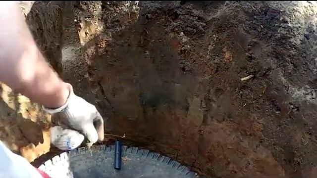 Септик из покрышек. Поле поглощения. Даром. Выкопать своими руками. смотреть онлайн