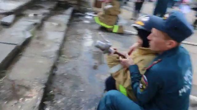 Примерить на себя работу брандмейстера. День рождения пожарной охраны. Миасс. 30.04.2016.