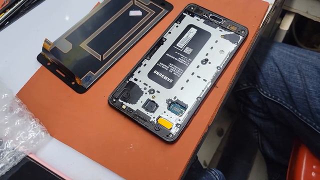 Замена экрана Samsung Galaxy C9 Pro Broken Phone How To Repair ! Display Replacement смотреть онлайн