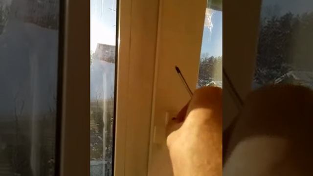 Самостоятельная замена оконной ручки