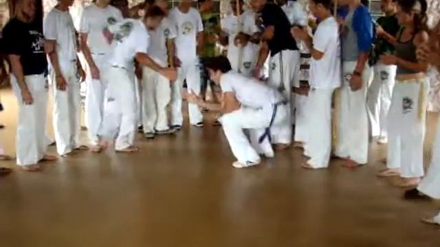 Capoeira Cordão de Ouro CDO - Batizado 2009 Sorocaba смотреть онлайн