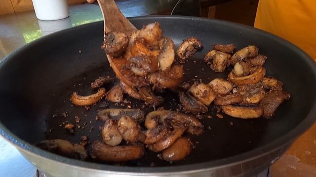 Champignoncremesuppe Rezept für Genießer - Mati`s Kochkanal (Folge 221) смотреть онлайн