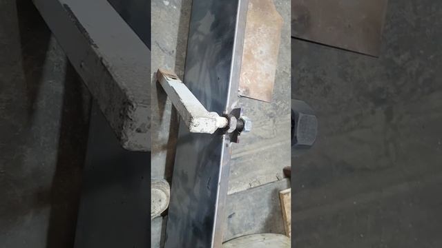 Простейший шарнир для самоделок смотреть онлайн