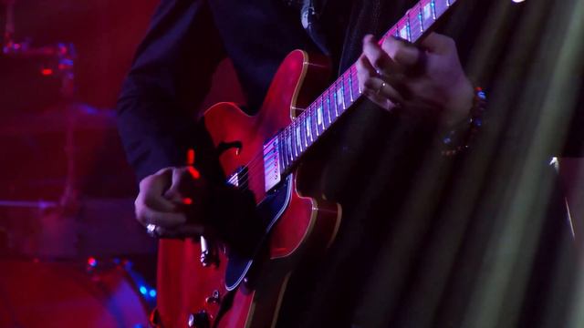 Riccardo Grosso Blues Band - Gibson Creek Shuffle (Ford Blues Band) смотреть онлайн
