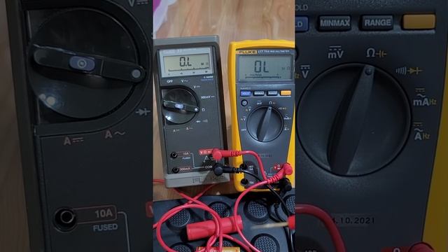 Fluke 77 (over 30 years VS Fluke 177 (New meter) смотреть онлайн