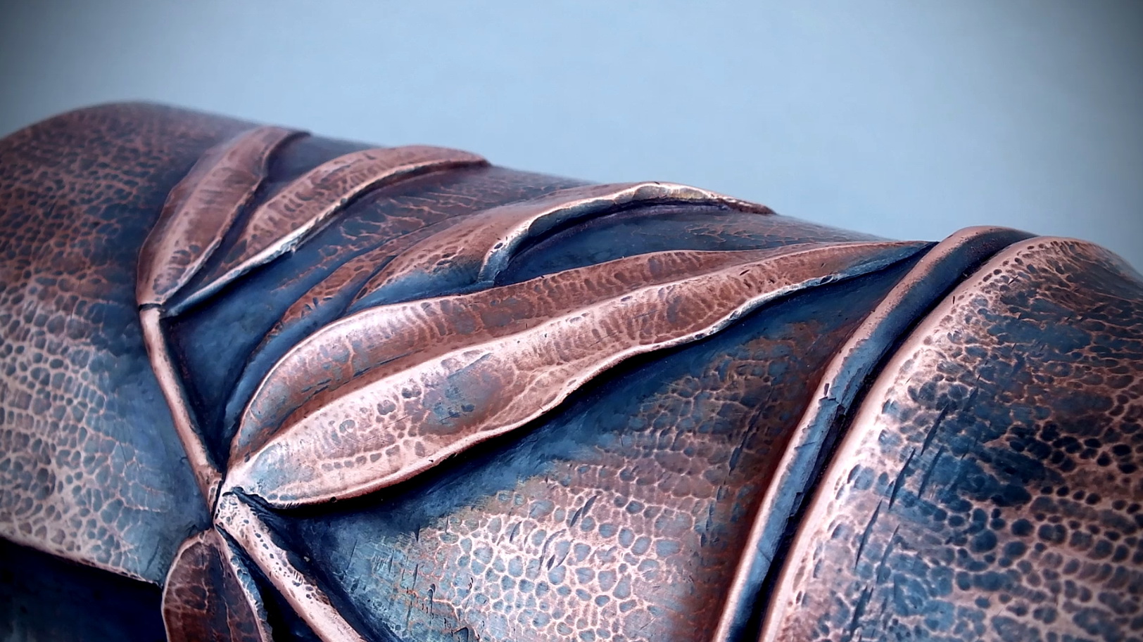 Давно забытое ремесло. Объемная чеканка. смотреть онлайн