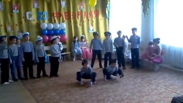 ПРАЗДНИК 23 ФЕВРАЛЯ ПОЗДРАВЛЯЕМ ПАП!!! смотреть онлайн
