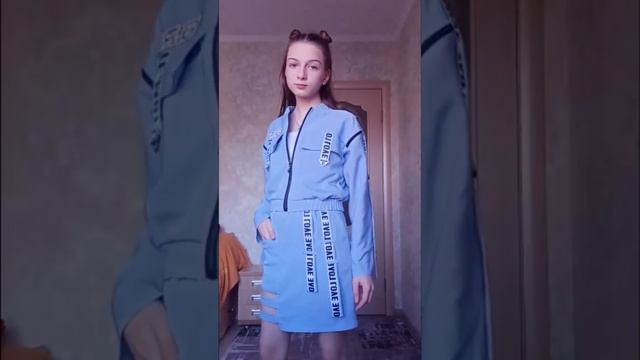 .Весенний образ на каждый день. Костюм с лентами. смотреть онлайн