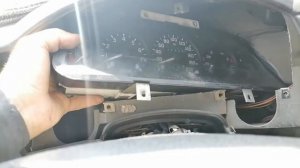 меСТЬ № 30 -  НЕ горит подсветка приборов газель 3302 - замена лампочек .