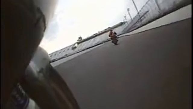 Onboard a 1997 Suzuki TL1000s at New Hampshire International Speedway. смотреть онлайн