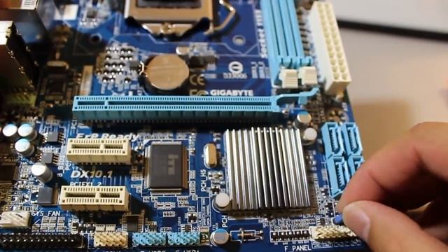 How to Clear the CMOS - Reset the BIOS & Why смотреть онлайн