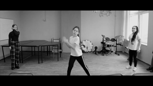 Репетиция. Танец. Dabro - Юность смотреть онлайн