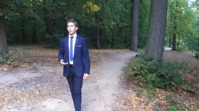 Анна Ахматова "Вечерний звон у стен монастыря..." смотреть онлайн