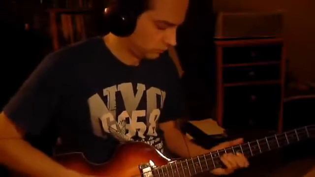 The Beatles - Day Tripper (Bass Cover) смотреть онлайн