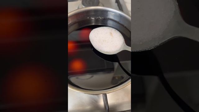 Как сделать мерцающие яйца, чтоб точно получились #лайфхак #пасха #пасха2023 #hack #лайфхаки смотреть онлайн