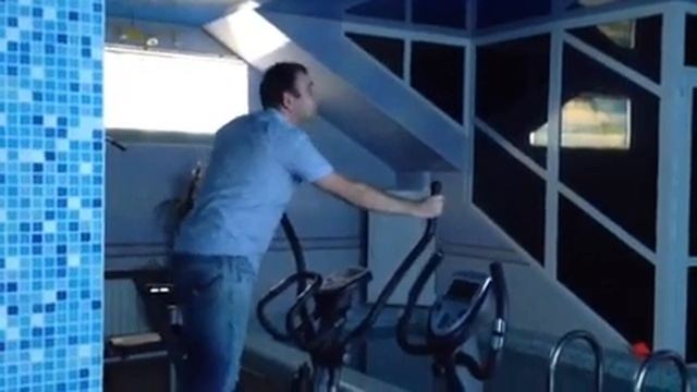 Шумный на тренажере