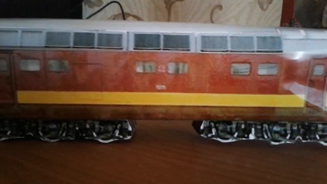 Бумажный поезд ЧС4Т