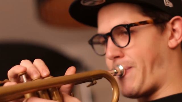 Feel Good Inc. - STUDIO VIDEO - Heavy Beat Brass Band смотреть онлайн