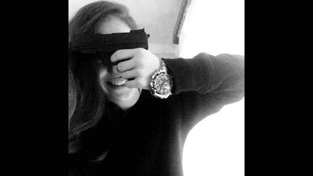 Чёрный пистолет ♛ смотреть онлайн