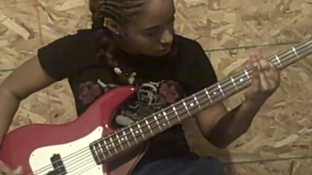 Im so sick bass intro cover смотреть онлайн