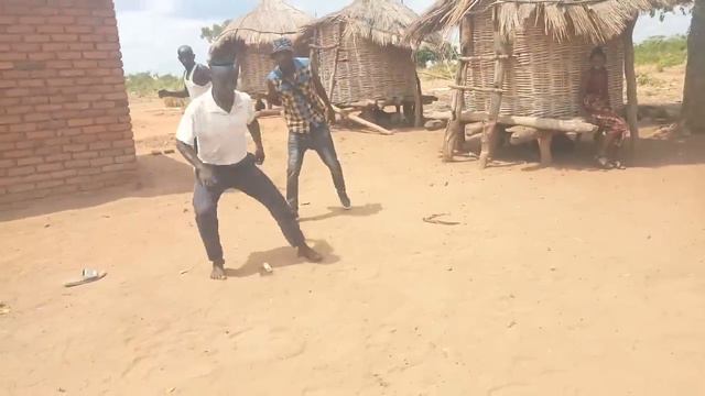 MOZY B - KHUMA WAKHUMATA(wayamba kulila ma tone)DR SIMBI YA MOTO смотреть онлайн