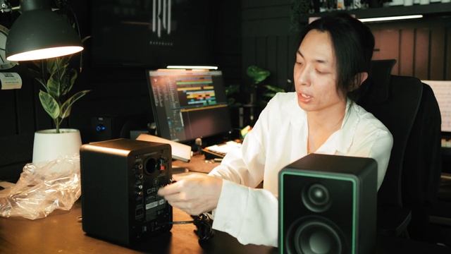 Unboxing ลำโพงสตูดิโอ Mackie CR3-X ตัวเก่าแต่ยังเก๋า смотреть онлайн