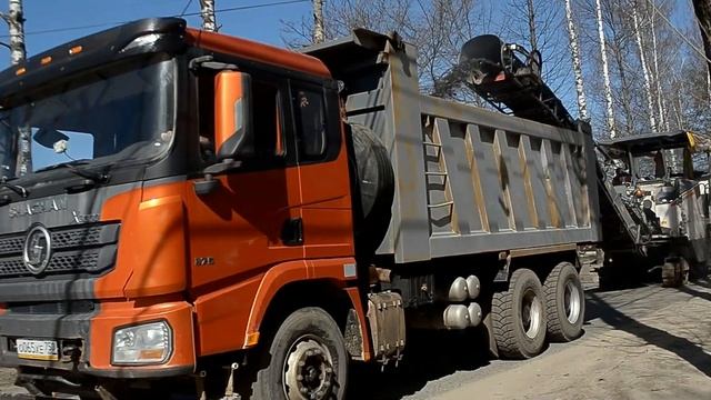В Твери продолжается кампания по ремонту дорог смотреть онлайн