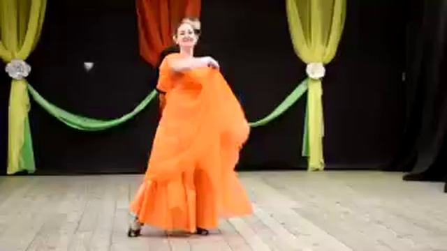 незрячий танцует вальс