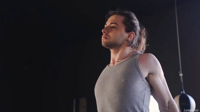 Что дают занятия на туpнике и бpусьях? | Польза от уличных тренеровок . смотреть онлайн