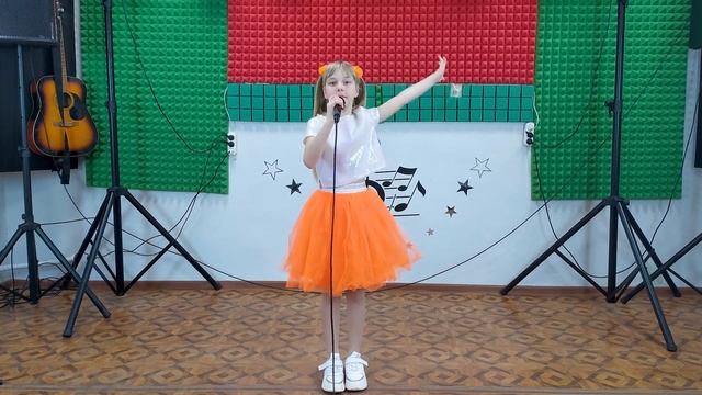 Калиничева Полина - «Оранжевая песня» и "Бабушка Полина" 8лет, ДШИ№1 г.Маркс(филиал с.Баскатовка) смотреть онлайн