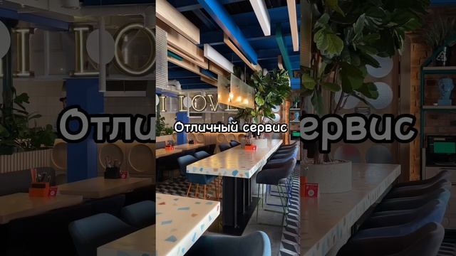 Самый популярный ресторан в Питере.