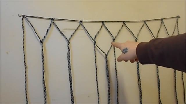 DIY: How to make the easiest net using paracord or any other cordage. смотреть онлайн