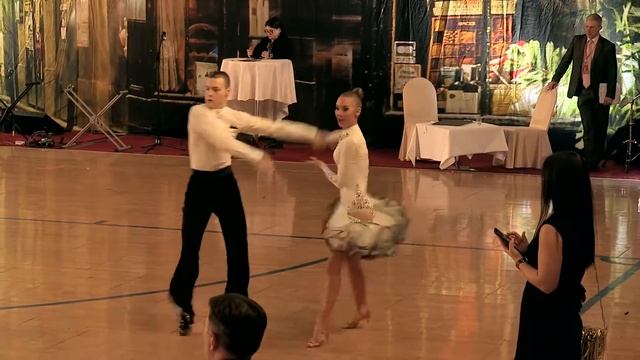 Парахин Антон и Попова Анастасия ("Танцующий город"). Кубок латинского квартала 2017 г. Молодежь1 смотреть онлайн