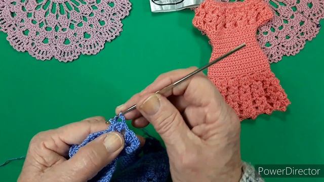 Платье с ажурной кокеткой и оборкой. Вязание крючком. Мастер-класс. Clothes for barbi. смотреть онлайн