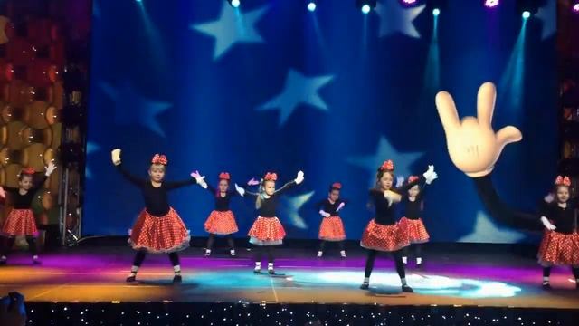 Школа танцев #Менада. #Новогодняя ёлка 2018. #Menada смотреть онлайн