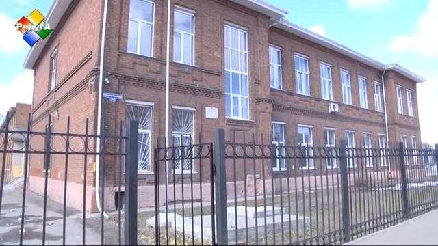 В нескольких образовательных учреждениях городского округа ремонтные работы вошли в активную стади смотреть онлайн