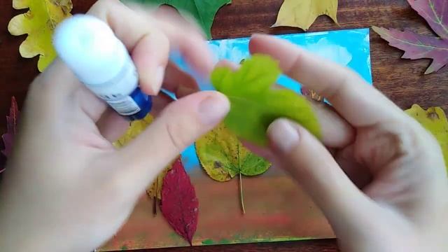 Осенний лес из листьев. Аппликация из листьев смотреть онлайн