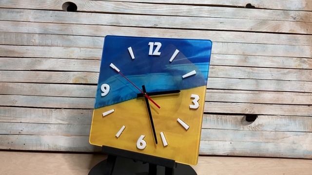 Настенные часы со сменной изображения смотреть онлайн