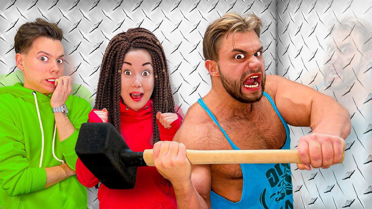 Самый Сильный Человек В Мире В Непробиваемом Ящике Челлендж! смотреть онлайн