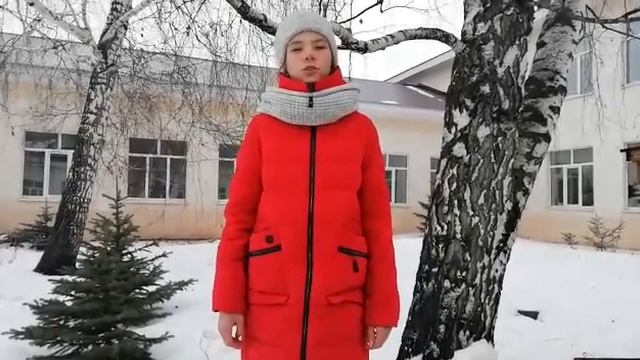 #страначитающая.Ульяна Мингазова читает стихотворение Ф.И.Тютчева "Чародейкой зимою..." смотреть онлайн