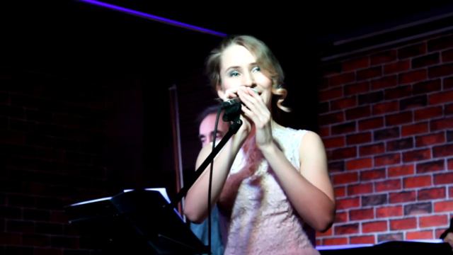 "Пою не я... Любовь!" арт-кафе ОМ, 15 апреля, 19:00 смотреть онлайн