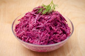 Свёкла с чесноком