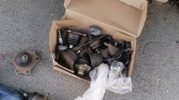 Москвич 403 оси верхних рычагов