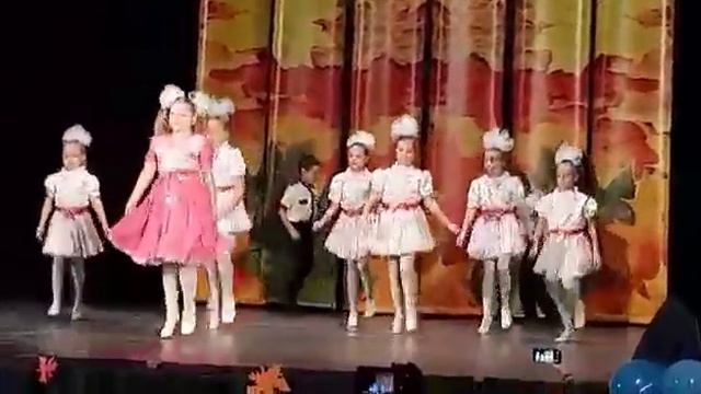 Ансамбль #Днепровскиезори "Танец кукол" смотреть онлайн