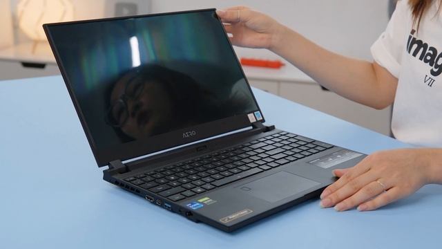 UNBOX LAPTOP GIGABYTE ĐẦU TIÊN TẠI VIỆT NAM! QUÁ ĐẲNG CẤP! смотреть онлайн