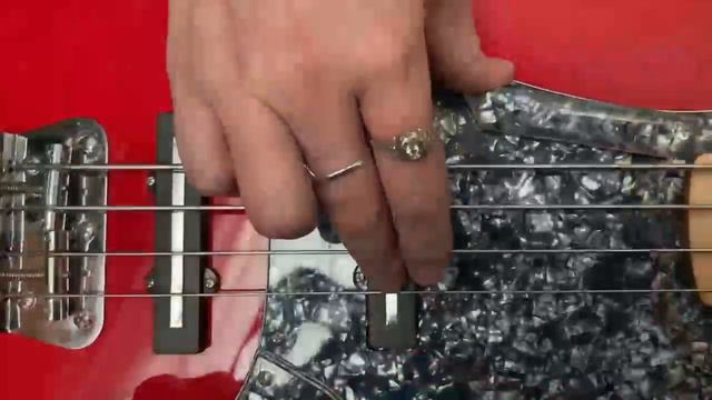 Led guitar pickup twinkler with fuzz effect - first on then off. смотреть онлайн