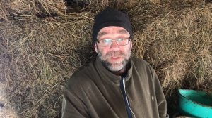 Чем и как кормить кроликов на примере ЛПХ Фроловых