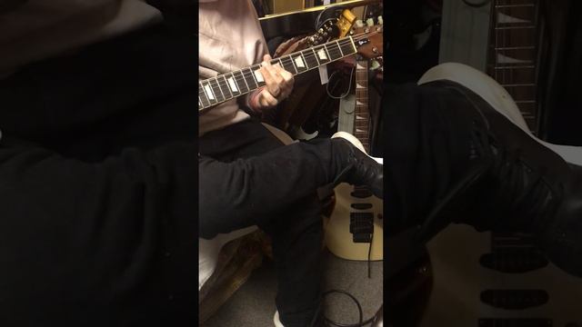 One of a kind “ neck thru “ Les paul- possibly Korean made - EMG passive pickups смотреть онлайн