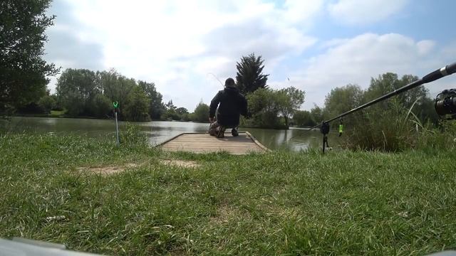 Рыбалка на карпа 2021 май. Карп на хлеб!!! смотреть онлайн